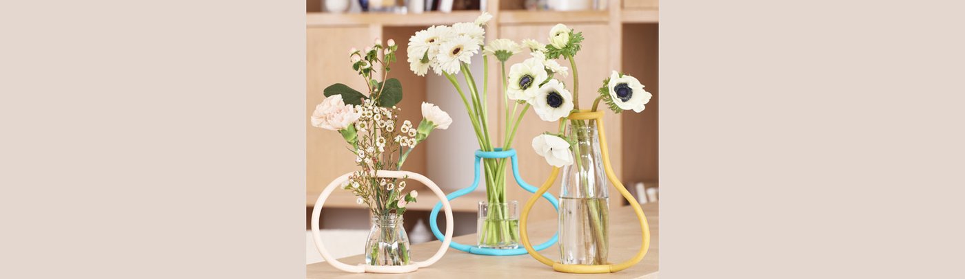 Blooming art vase