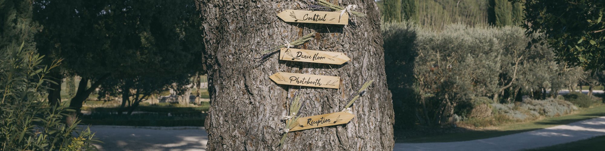 Pancartes Flèches Déco - Mariage Nature​