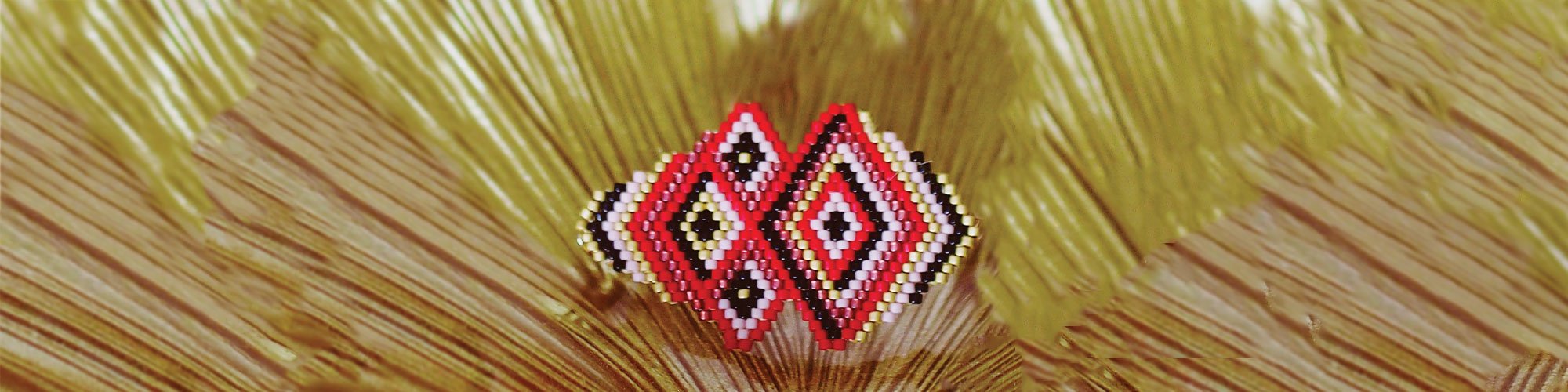 Bracelet motifs incas en perles toho