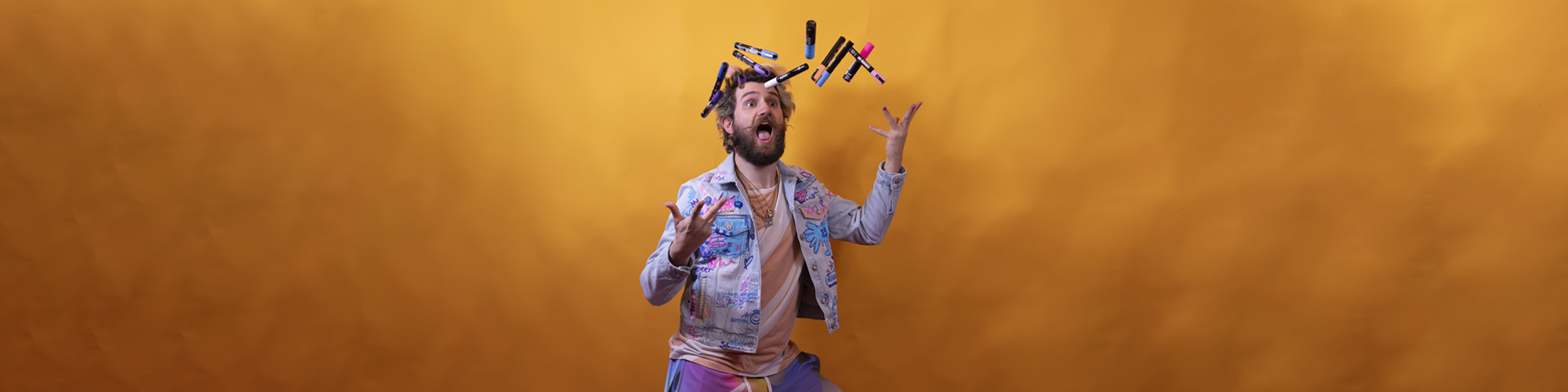Tuto veste en jean « Pinky Monster » par BrunoGraffer avec Posca
