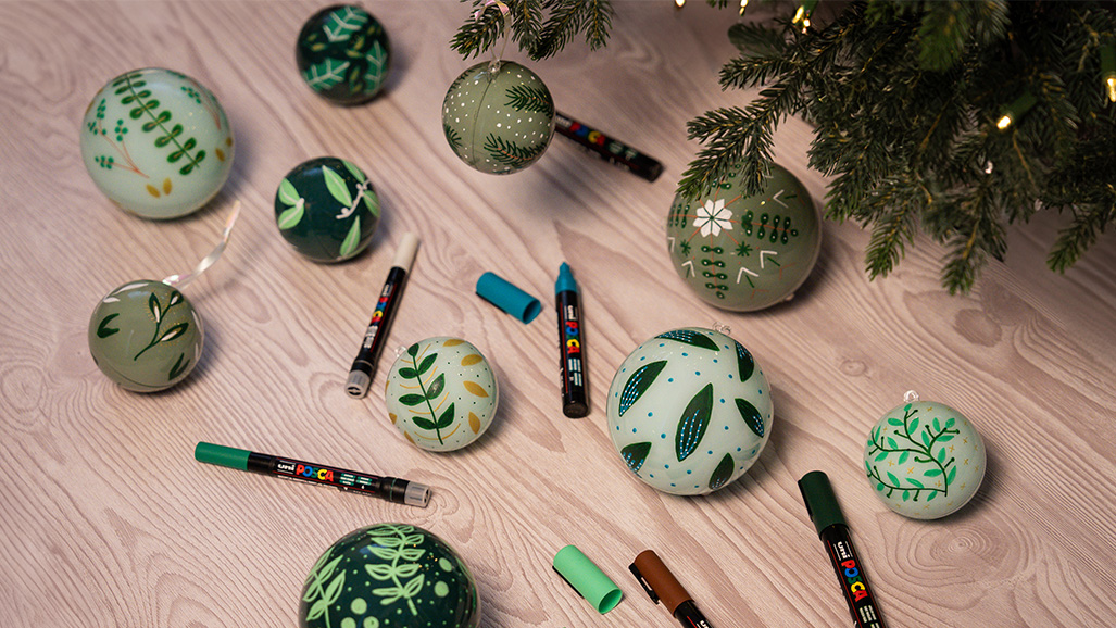 Tuto déco boules de Noël aux marqueurs avec POSCA