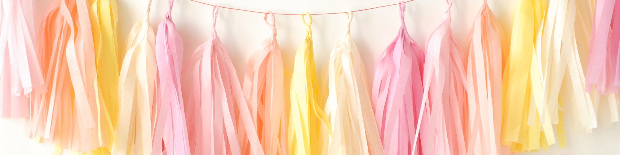 Guirlande de pompons en papier de soie