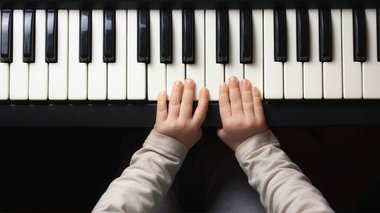 Comment choisir un piano ou clavier pour enfant ?