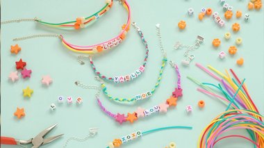 Tuto bracelet d'amitié avec scoubidous