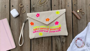 Trousse de rangement personnalisée avec Cricut