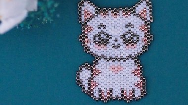 Broche chat en perles toho