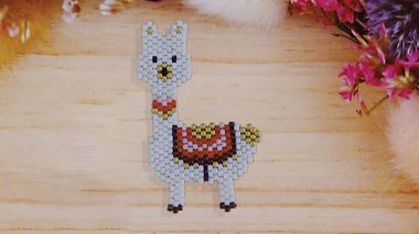 Broche lama en perles toho