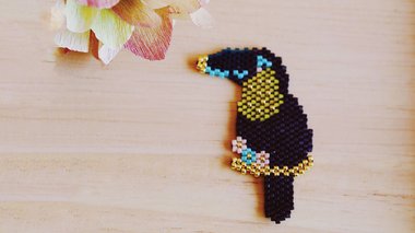 Broche toucan en perles toho