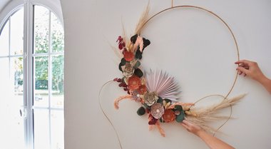 Couronne de fleurs en papier​