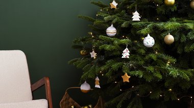 Inspiration : suspensions de Noël en papier mâché