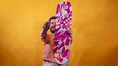Tuto planche de skate customisée « Nuage Supersonic » par Bruno Graffer avec Montana