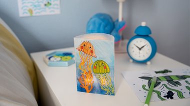 Tuto lampe méduse en plastique fou