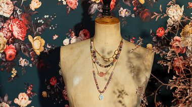 Inspiration collier multirangs en pierre naturelle