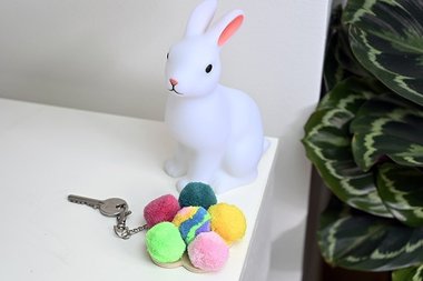Porte-clefs Fleur en pompons Créalia