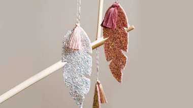 Tuto suspensions plumes pailletées 