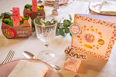 Décoration de table de Pâques en papier