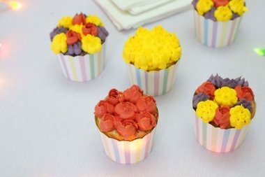 Fleurs à la poche à douille 
