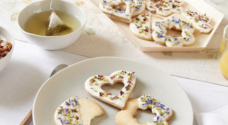 /content/dam/cultura-one/2025/loisirs_creatifs/TUTO_CMS_biscuits_fleurs.jpg