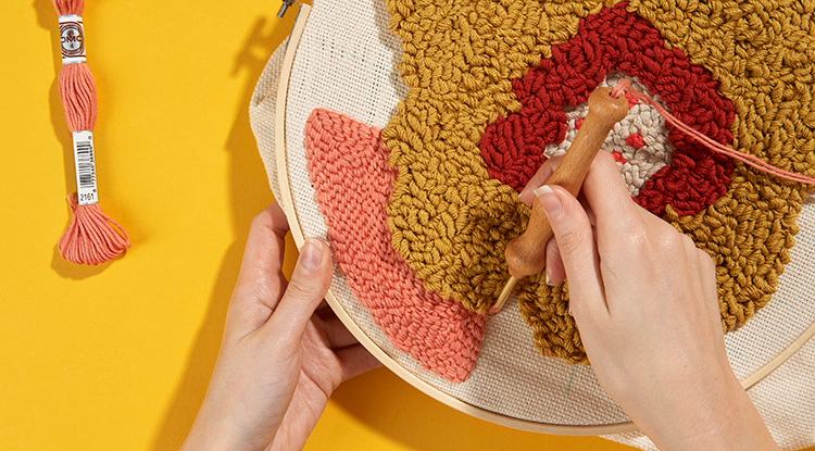 /content/dam/cultura-one/2025/loisirs_creatifs/TUTO_CMS_punch_needle.png