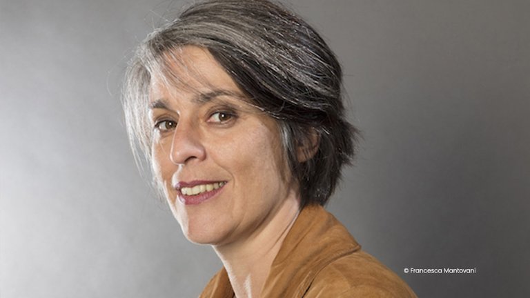 /content/dam/cultura-one/actualités/NAV_SMT_ITW-Stefanie-Delestre.jpg