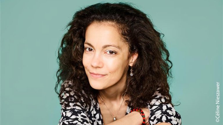 /content/dam/cultura-one/interview/NAV_SMT-ITW-Marie-Charrel.jpg