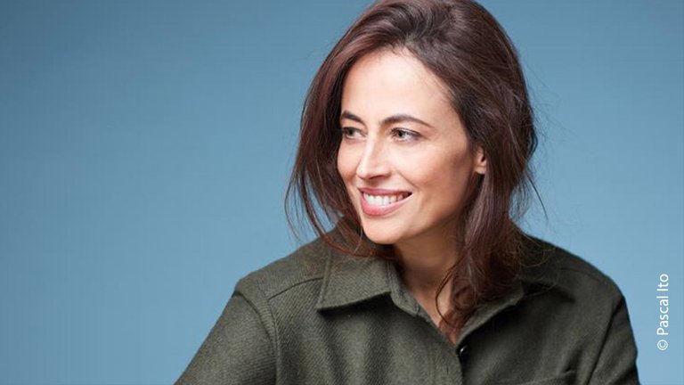 /content/dam/cultura-one/interview/NAV_SMT_ITW_Anne_Berest.jpg