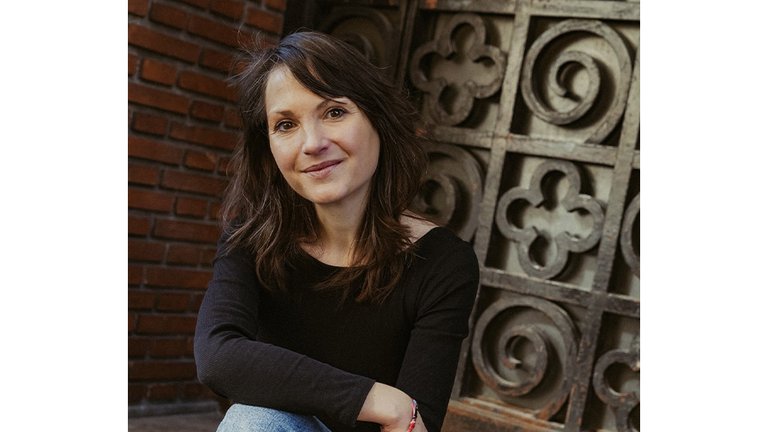 /content/dam/cultura-one/interview/NAV_SMT_ITW_Melanie_Sadler.jpg