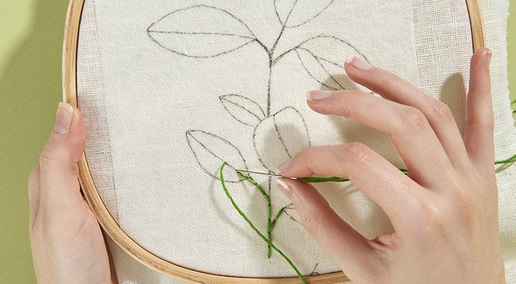 /content/dam/cultura-one/les-guides/arts-et-loisirs-créatifs/faire-de-la-broderie/TUTO_CMS_Broderie2.jpg