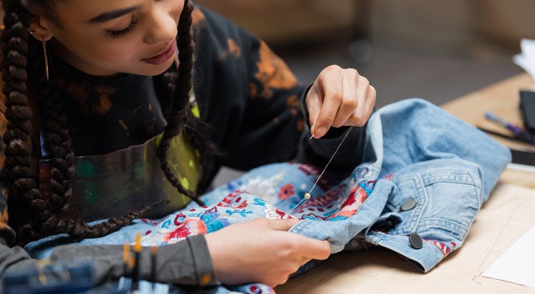 /content/dam/cultura-one/les-guides/arts-et-loisirs-créatifs/faire-de-la-broderie/TUTO_CMS_Broderie4.jpg