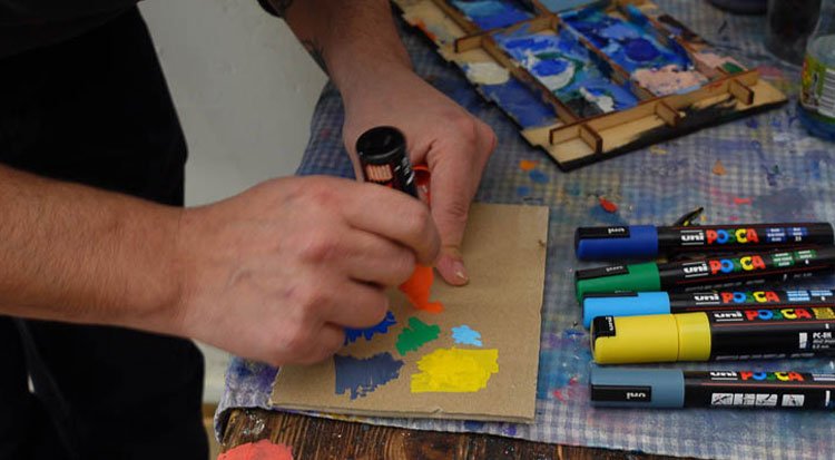 /content/dam/cultura-one/les-guides/arts-et-loisirs-créatifs/quel-posca-choisir/TUTO_CMS_choisir_posca_5.jpg
