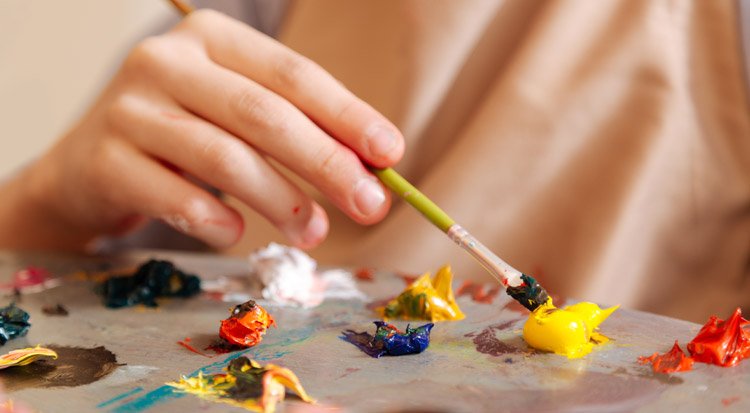 /content/dam/cultura-one/les-guides/beaux-arts/peindre-a-l-huile/TUTO_CMS_Peinture-a-huile_3.jpg