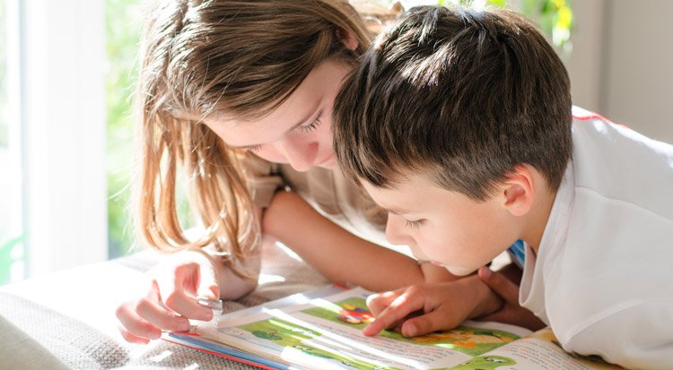 /content/dam/cultura-one/les-guides/choix-livres-enfants/TUTO_CMS_Comment-choisir-livre-enfant_1.jpg