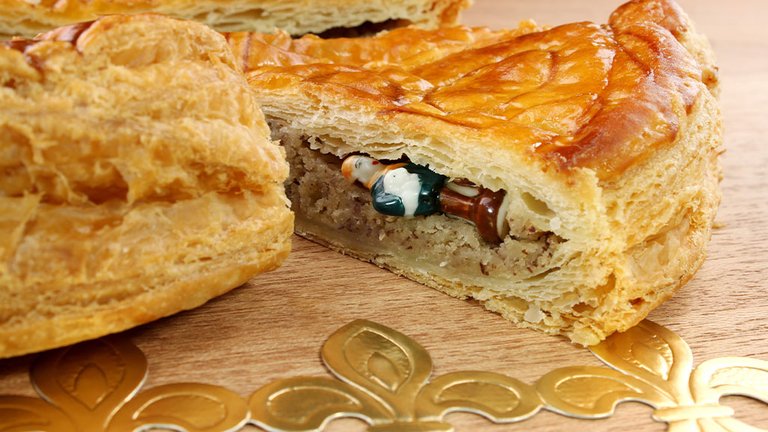 /content/dam/cultura-one/les-guides/galette-des-rois/comment-faire-sa-galette-des-rois/NAV_SMT_galette_des_rois.jpg