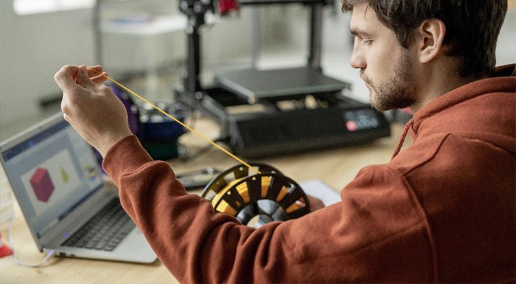 /content/dam/cultura-one/les-guides/loisirs-graphiques-tendance-numérique/choisir-son-filament-3d/TUTO_CMS_filament_3d_2.jpg