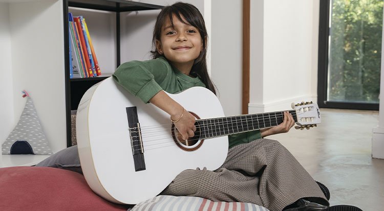 /content/dam/cultura-one/les-guides/musique/comment-choisir-sa-guitare-classique/TUTO_CMS_guitare_classique_21.jpg