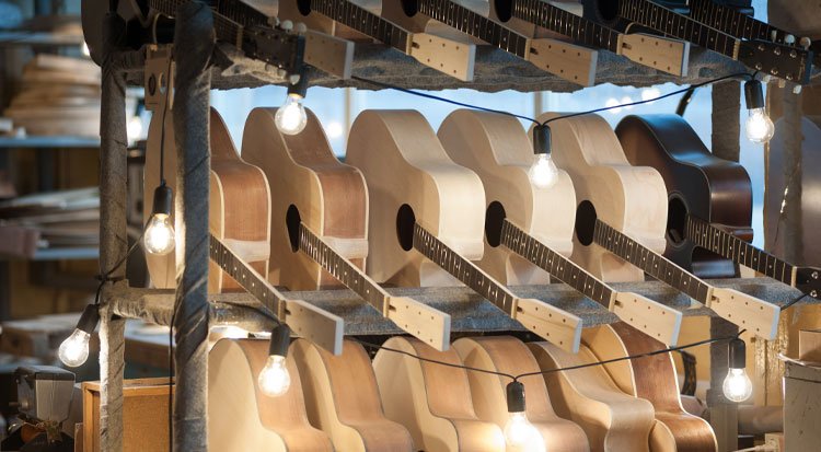 /content/dam/cultura-one/les-guides/musique/comment-choisir-sa-guitare-folk/TUTO_CMS_guitare_folk_4.jpg