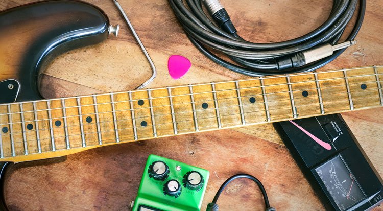/content/dam/cultura-one/les-guides/musique/comment-choisir-sa-première-guitare-enfant/TUTO_CMS_guitare_enfant_3.jpg