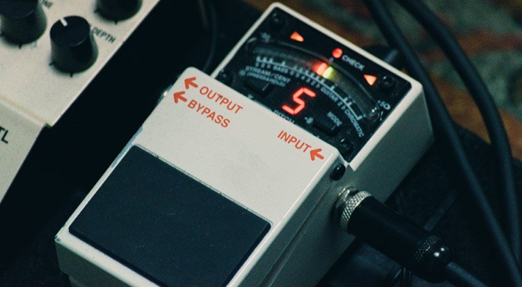 /content/dam/cultura-one/les-guides/musique/comment-choisir-sa-pédale-d'effet/TUTO_CMS_pedale.jpg
