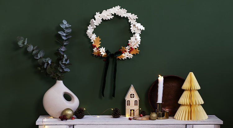 /content/dam/cultura-one/les-guides/noel/couronne-de-noel/TUTO_CMS_couronne_noel_4.jpg