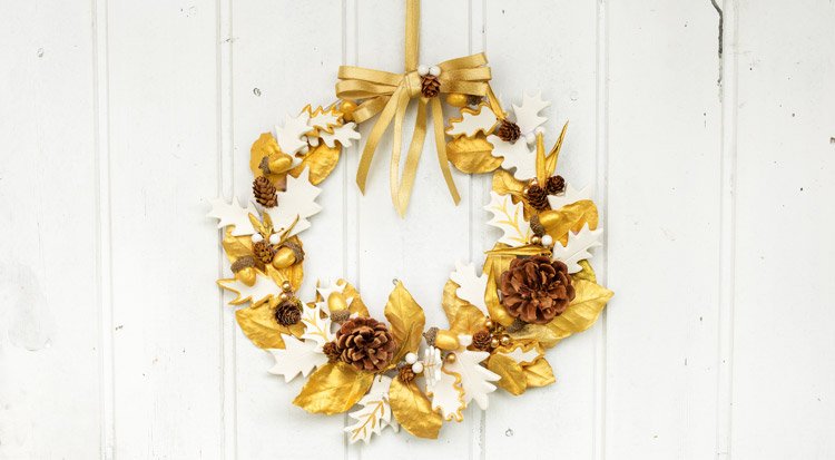 /content/dam/cultura-one/les-guides/noel/couronne-de-noel/TUTO_CMS_couronnedenoel.jpg