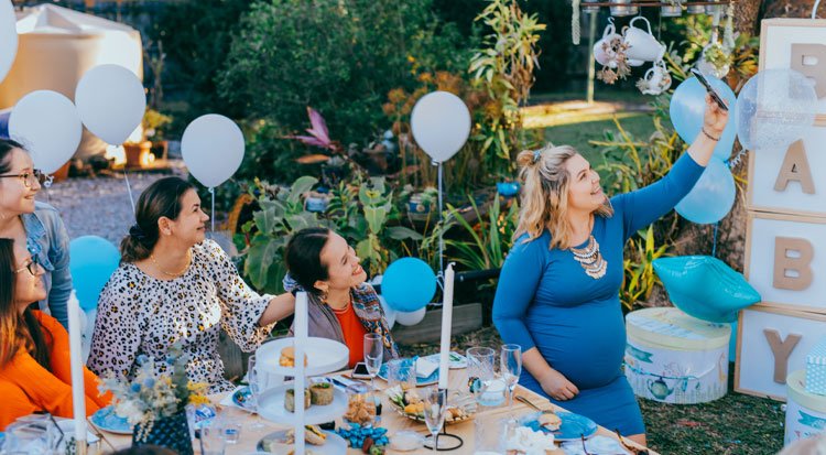 /content/dam/cultura-one/les-guides/preparer-arrivee-bebe/organiser-une-baby-shower/TUTO_CMS_organiser_baby_shower_3.jpg