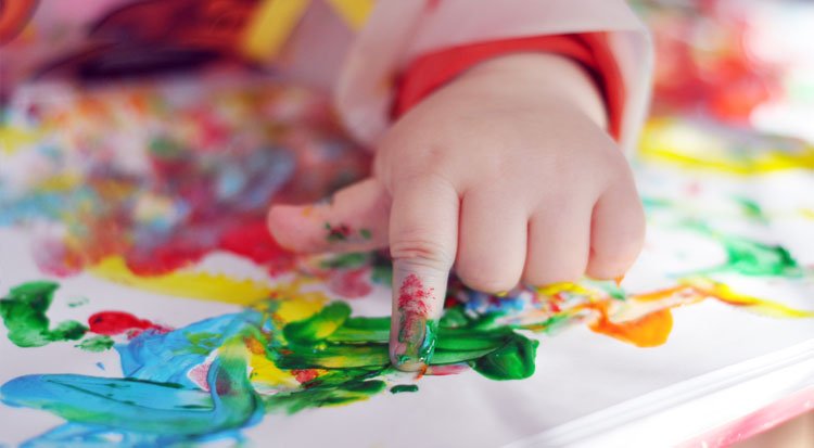Quelles Activites Manuelles Pour Un Bebe De 1 An