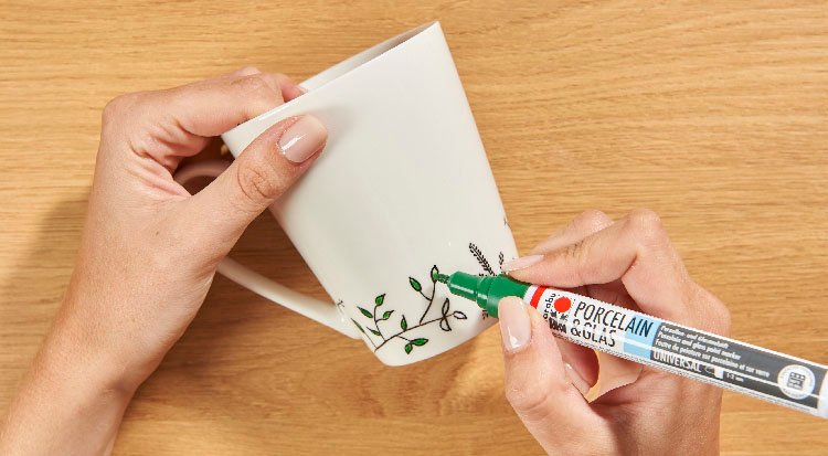 /content/dam/cultura-one/les-tutos/2021/noël/tasse/TUTO_CMS_tasse_3.jpg