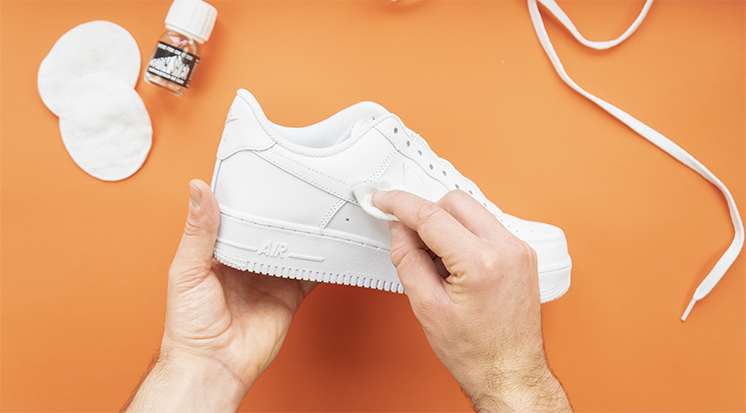 /content/dam/cultura-one/les-tutos/2022/custom-shoes/TUTO_CMS_Custom-shoes_2.png