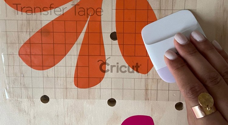 /content/dam/cultura-one/les-tutos/2022/live-cricut/pegboard/TUTO_CMS_Pegboard_5.jpg