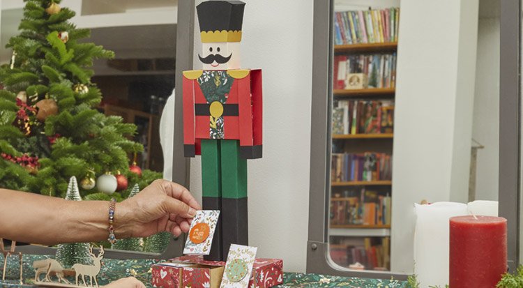 /content/dam/cultura-one/les-tutos/2022/noel/calendrier-de-l'avent-paper-toy/TUTO_CMS_Calendrier-paper-toy-final.jpg