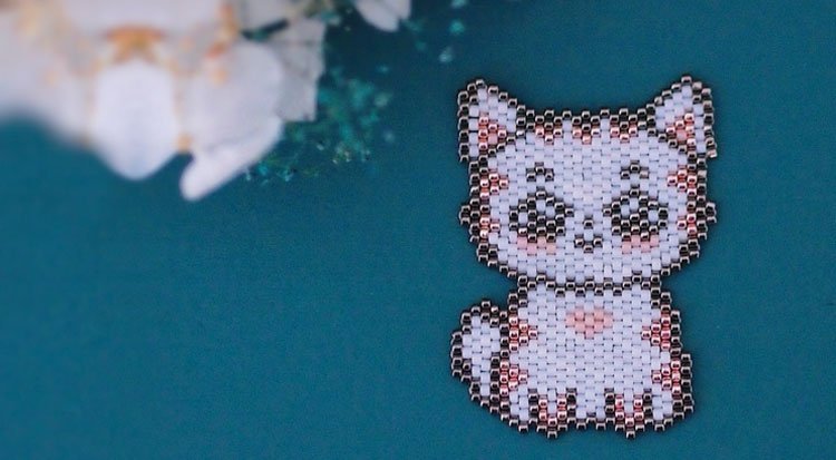 /content/dam/cultura-one/les-tutos/2022/perles-toho/chat-kawaii/TUTO_CMS_perles_toho_chat_kawaii_3.jpg