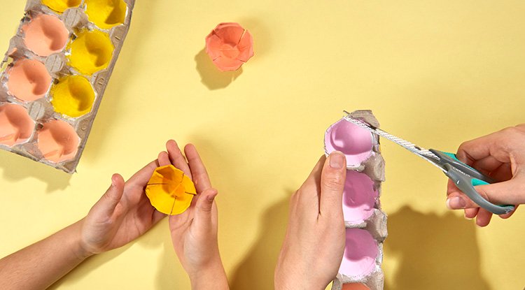 /content/dam/cultura-one/les-tutos/2022/pâques/bouquet-fleurs-boîte-a-oeufs/TUTO_CMS_bouquet_boite_oeufs_2.jpg