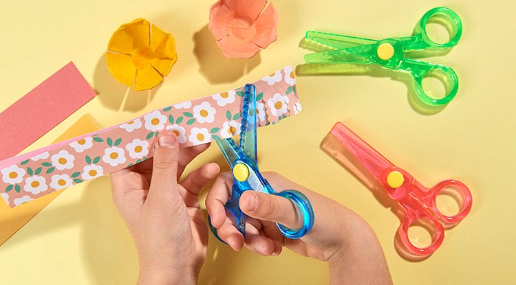 /content/dam/cultura-one/les-tutos/2022/pâques/bouquet-fleurs-boîte-a-oeufs/TUTO_CMS_bouquet_boite_oeufs_3.jpg