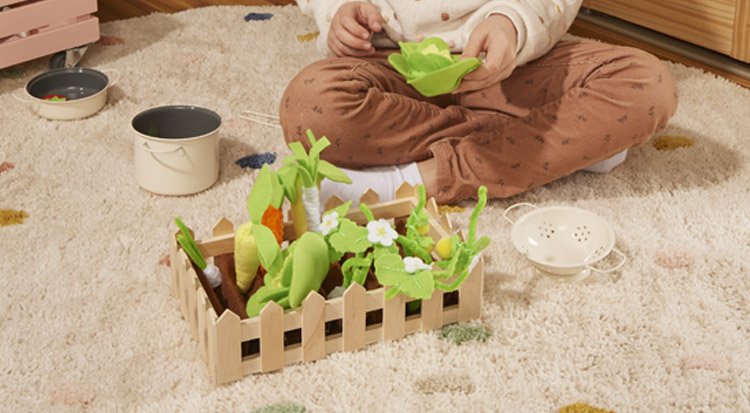 /content/dam/cultura-one/les-tutos/2022/pâques/jardin-potager-en-feutrine-et-bois/TUTO_CMS_potager_feutrine_16.jpg
